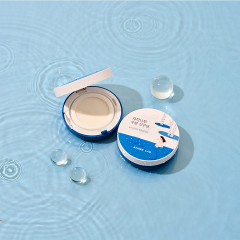 Round Lab Birch Moisturizing Sun Cushion SPF50+ PA++++ available from www.Barefection.com. Visit us for product details and our latest offers!